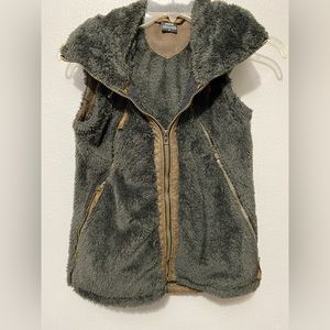 Woman’s Kuhl flight vest